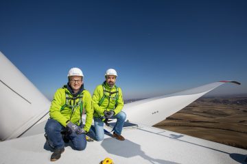 Die Geschäftsführer Markus Winter (rechts) und Alexander Hochauer (links) ©Windkraft Simonsfeld, Klaus Rockenbauer